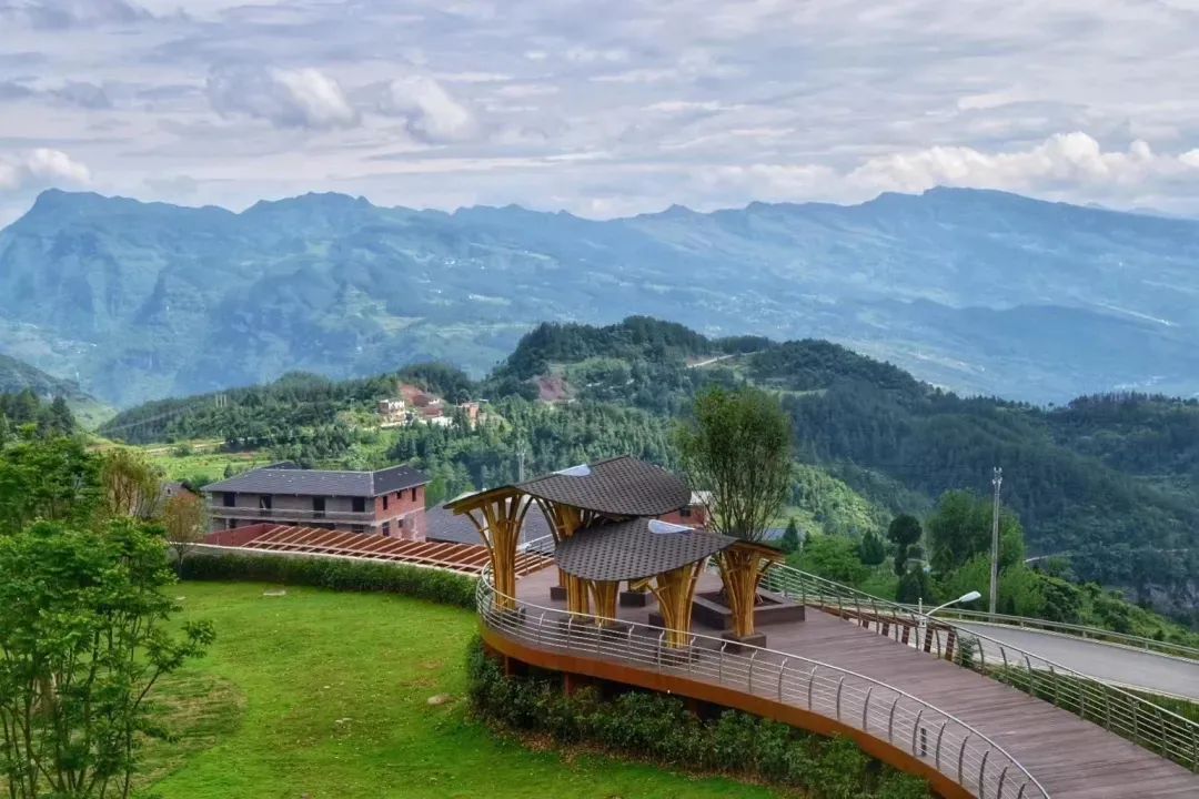 中冶柏芷山:金佛山南麓,享受"离尘不离城"的避暑康养生活 - 一页舟
